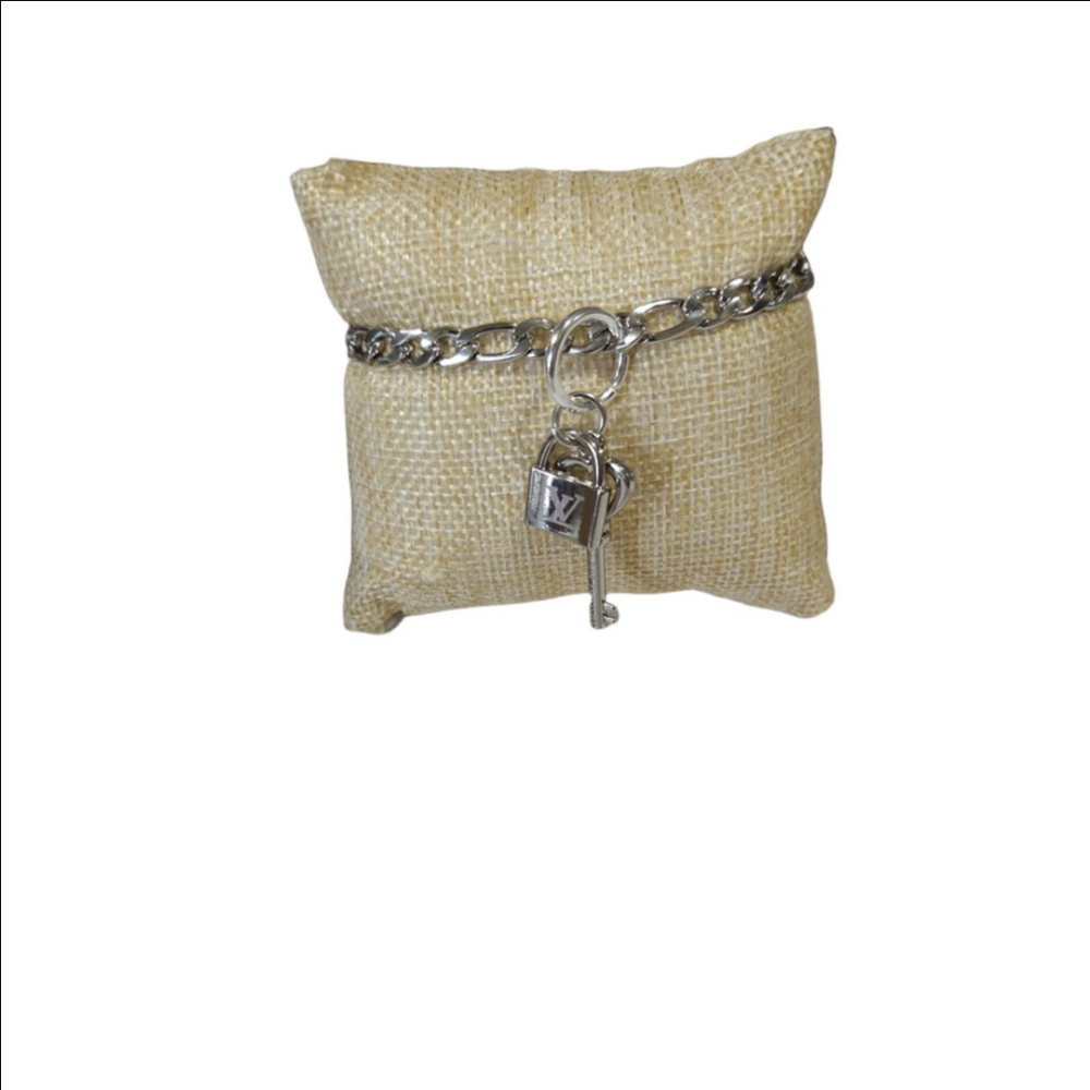 🖤Silver Charm Bracelet